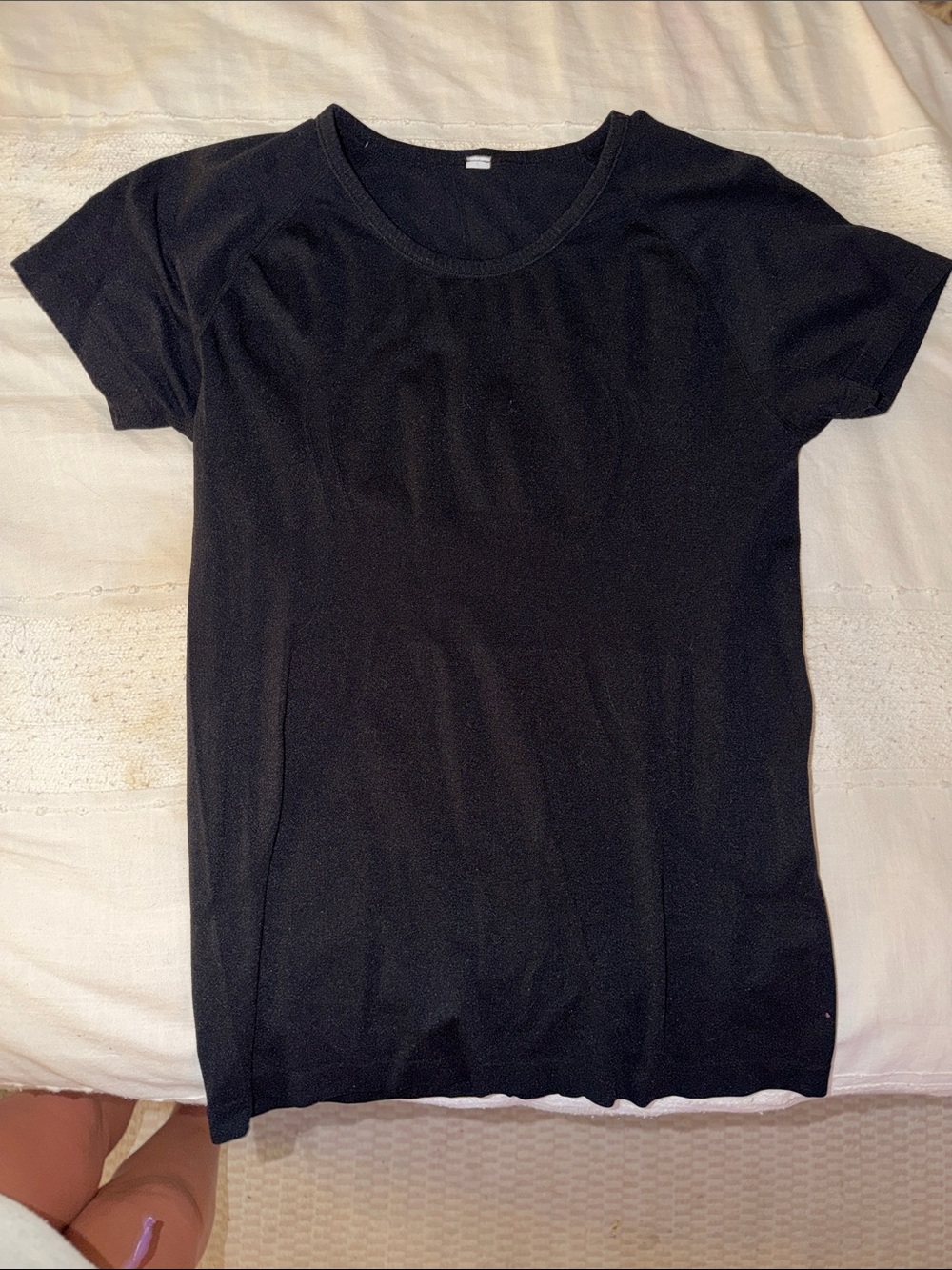 Lululemon Swifty Tech Black Shirt